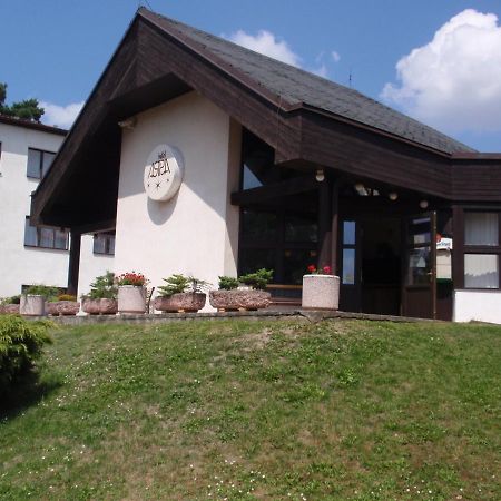 Hotel Astra Tuchlovice Exterior photo